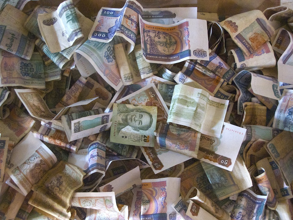 barmské bankovky