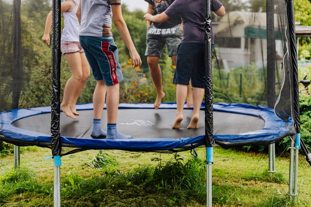 trampolína