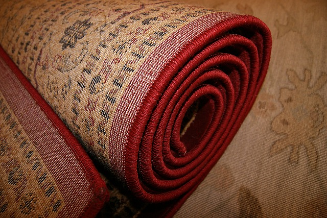 srolovaný koberec